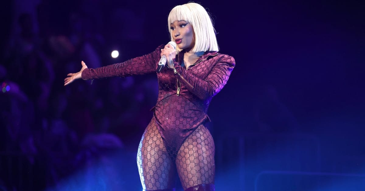 Nicki Minaj Apologizes for Kicking Photographer's Camera, Believing She Was Being Inappropriately Filmed