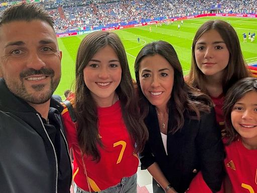 Así es la preciosa familia de David Villa, uno de los míticos héroes de La Roja: felizmente casado y padre de tres hijos