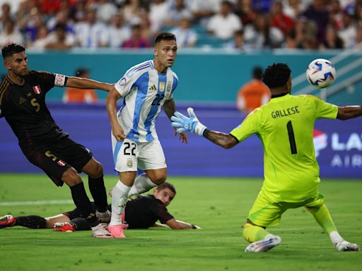 Copa America PIX: Argentina beat Peru, top Group A