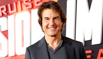 Tom Cruise Pictured With Adopted Children in Rare Resurfaced Photo