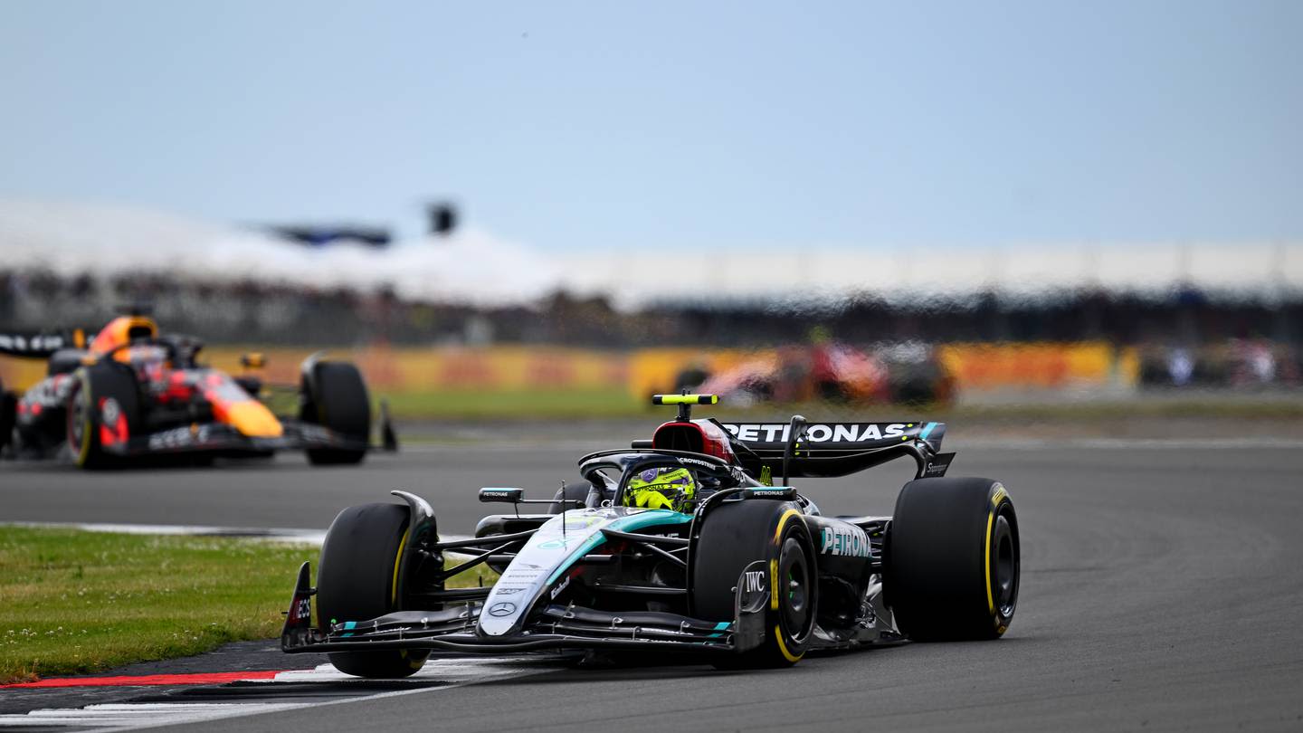Lewis Hamilton's record-setting British Grand Prix win could help set up a fantastic Formula 1 constructor's title fight