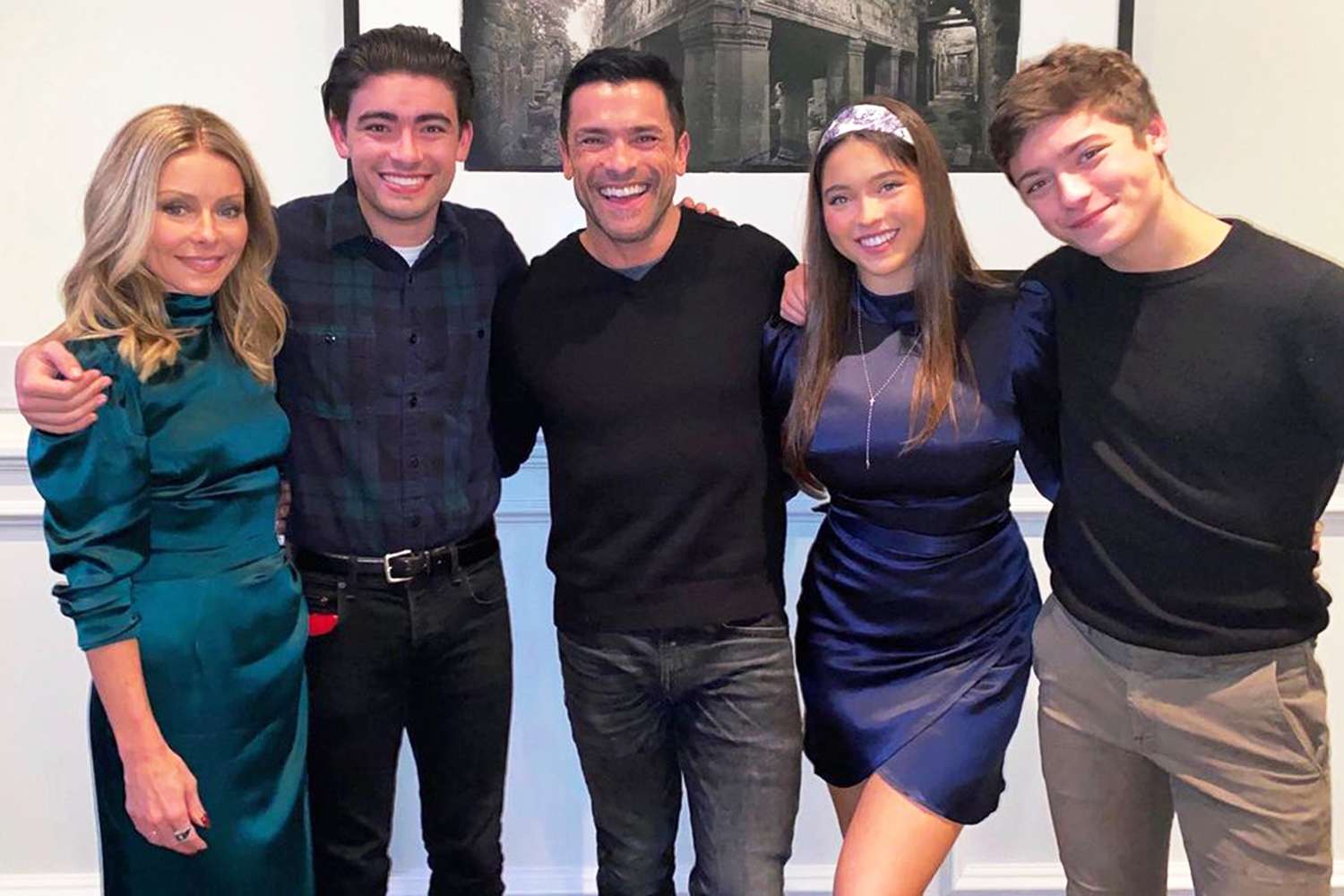 Kelly Ripa’s Kids Mistook Her ‘Chicken Cutlet’ for Jellyfish When It Fell Out of Her Bathing Suit