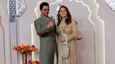 Shah Rukh Khan and Gauri Khan Bring Royal Elegance at Anant Ambani and Radhika Merchant’s Wedding - News18