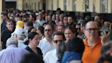 Panamá vota entre largas filas y calor a un nuevo presidente que "haga bien su trabajo"