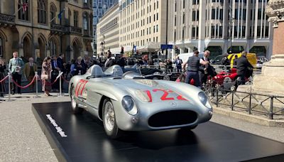 F1 champions remember Stirling Moss at London's Westminster Abbey