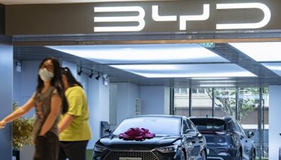 Berkshire Hathaway, de Warren Buffett, reduce participación en automotriz china BYD a menos de 5% | Diario Financiero