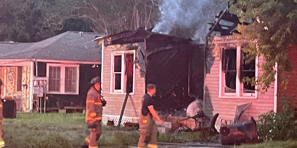 PHOTOS: Crews respond to early morning house fire