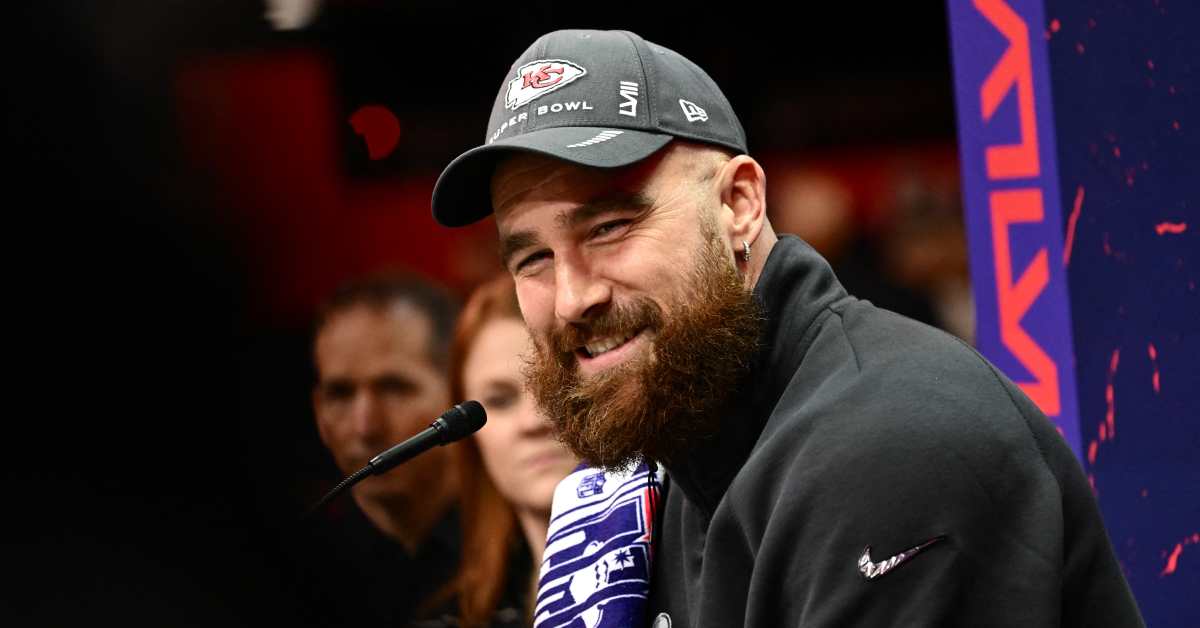 Fans Swoon After Travis Kelce Snaps Photos With a Whole Group of Young Taylor Swift Fans