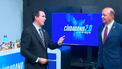 Despiden a conductor de noticias en vivo y el incómodo momento se hace viral