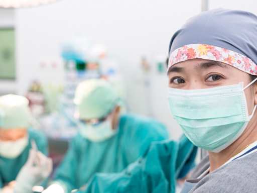 【侯政宏醫師專欄】隆乳手術一定要全身麻醉嗎？有哪些麻醉方式可以選？