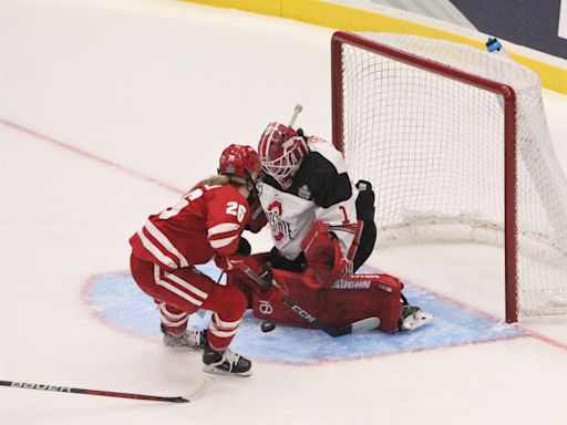 Wisconsin women’s hockey retains a pair of key contributors