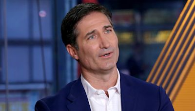 New Starbucks CEO Brian Niccol outlines priorities to end coffee chain's slump