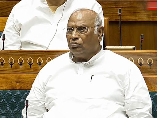 Modi govt of indulging in 'tokenism' by bringing in 'so-called employment-linked incentive schemes': Mallikarjun Kharge