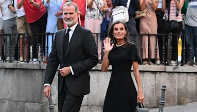 Los reyes Felipe y Letizia asisten al funeral de Juan Gómez-Acebo en Madrid para arropar a la familia