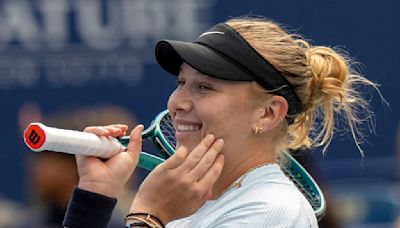 Amanda Anisimova beats Emma Navarro in windy National Bank Open semifinal