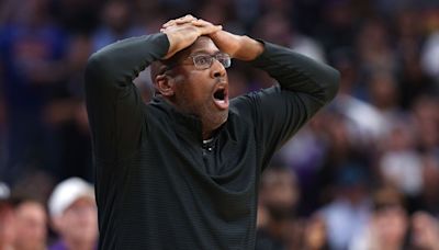 Fuentes: Mike Brown extiende contrato con Kings