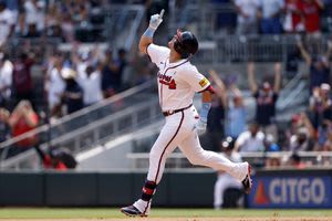 Austin Riley dedicates HR to former Braves hitting instructor who died in crash