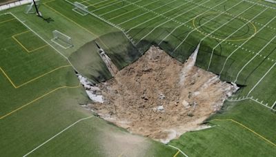 Giant sinkhole swallows part of Illinois soccer field where children often play | CBC News