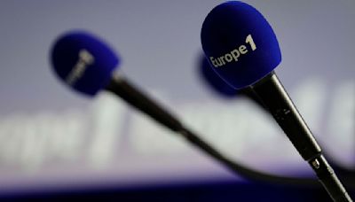 Europe 1 : Hanouna, Praud et Bolloré visés dans une tribune par d’anciennes têtes d’affiche de la radio