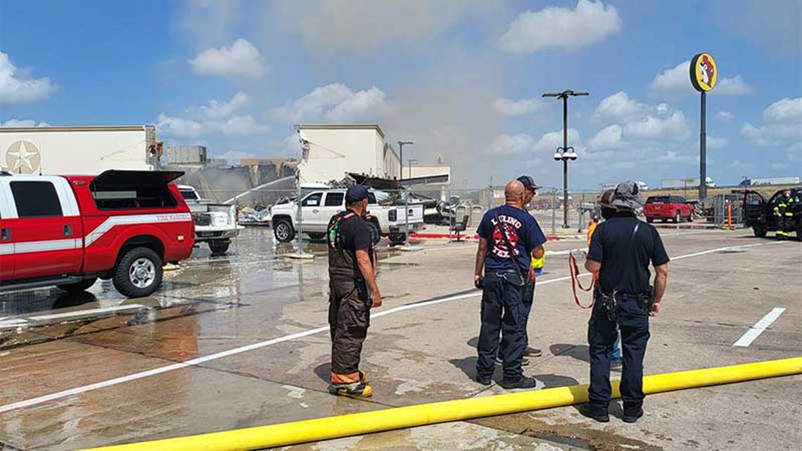 Recently closed Luling Buc-ee's catches fire during demolition; new location nearby undamaged