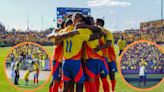 Niños irrumpieron en el partido amistoso entre Colombia vs. Bolivia conmoviendo a los jugadores y los asistentes