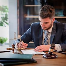 What a Workmans Comp Attorney in Los Angeles Can Do for Your Claim