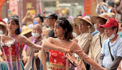 媽祖誕辰 慈濟宮「豐原媽」遶境起駕 多元陣頭超吸睛