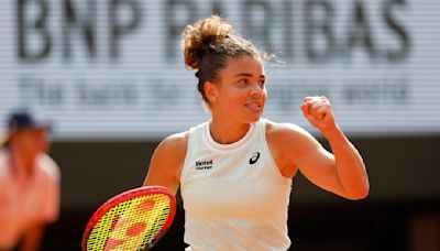 Jasmine Paolini llega a la final de individuales y dobles en el Abierto de Francia