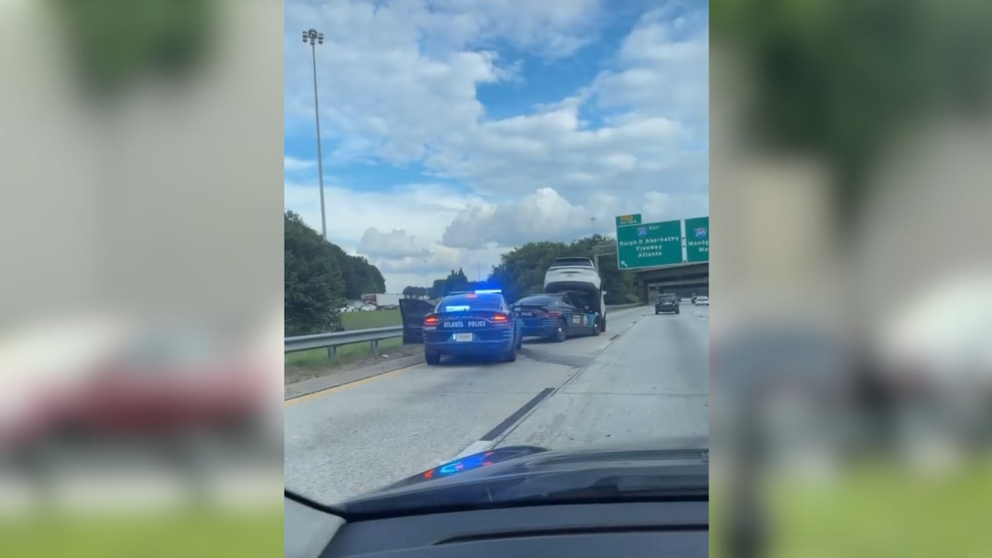 Atlanta police officers involved in crash that causes traffic jam on I-285