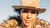 Linda Perry Opens Up About Self-Abuse, Nonstop Hustle in ‘Let It Die Here’ Trailer