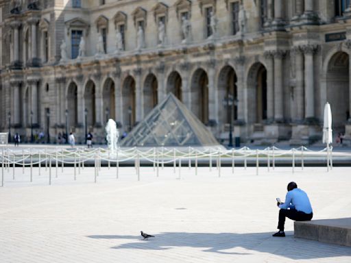 They expected an Olympic boon. But some Paris businesses are experiencing a bust