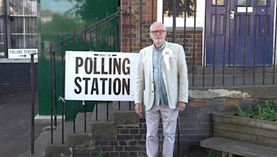 Jeremy Corbyn Defeats Labour To Win In Islington North