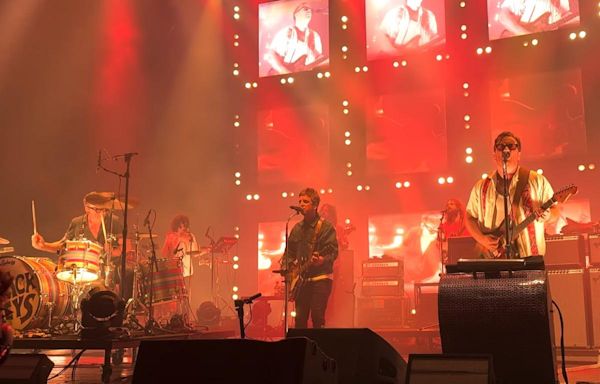 Watch Noel Gallagher Perform With the Black Keys in London