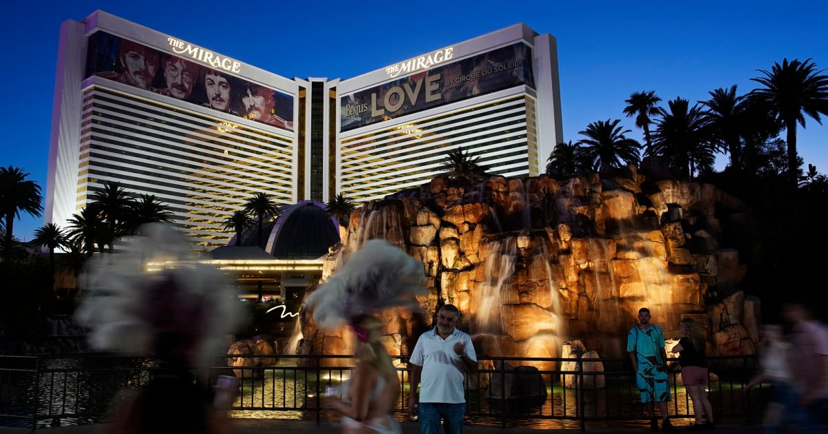 The Mirage casino, which ushered in an era of Las Vegas Strip megaresorts in the '90s, is closing