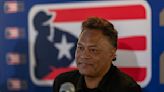 Roberto Alomar quiere competir en la liga invernal con sus nuevos Senadores de San Juan