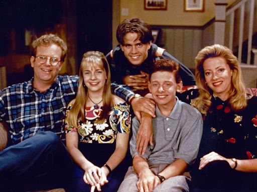 Melissa Joan Hart Reveals Who She's Still in Touch with from “Clarissa Explains It All ”(Exclusive)