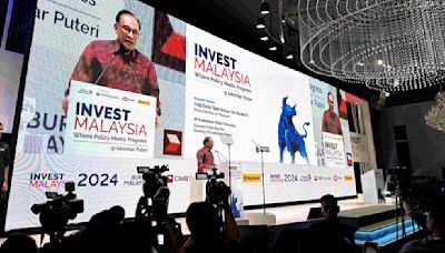 'I am excited to work with Singapore', says Anwar at annual investor conference by Bursa Malaysia