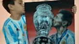 Increíble: el joven artista de 14 años que sorprendió a Messi ahora conquista París con sus retratos