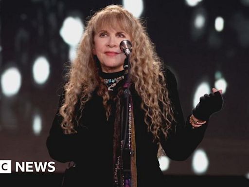 Stevie Nicks postpones Glasgow gig due to injury