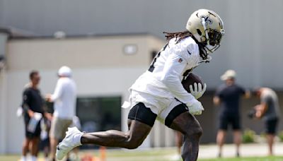 Saints' Alvin Kamara Posts Marshawn Lynch Photo, Reports to Camp Amid Contract Rumors