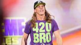 Matt Riddle aparece luchando en una fiesta de cumpleaños