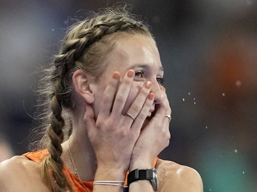 Femke Bol puts on a show in the 4x400 mixed relay to reel in US and earn Netherlands Olympic gold