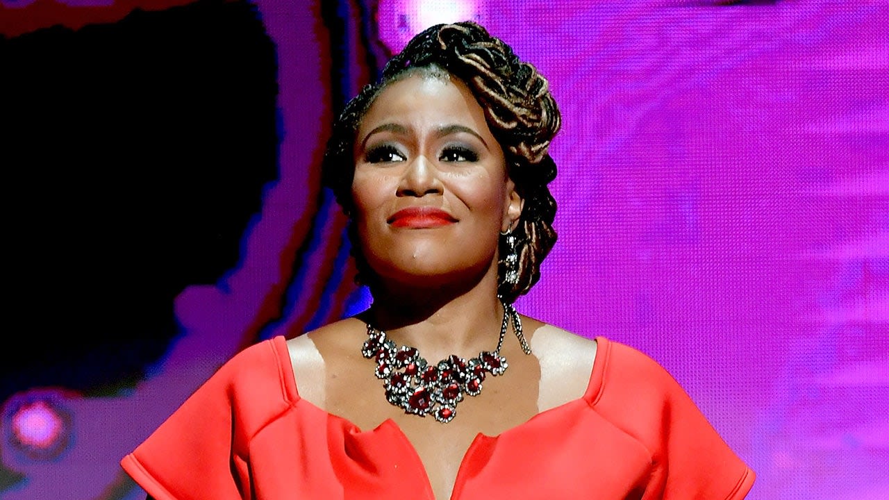 'American Idol' alum Mandisa's father says there are 'no signs' of self-harm amid ongoing death investigation