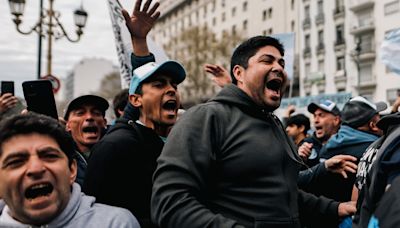 Diputados sostienen el veto de Milei a reforma jubilatoria entre protestas en el Congreso