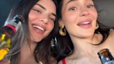 Kylie y Kendall Jenner comparten imágenes de su escapada a Mallorca