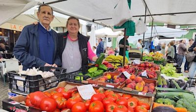 El Mercado Tradicional de Grado celebra su 'Moscón de Oro': 'Por esta cita nos conocen en toda Asturias'