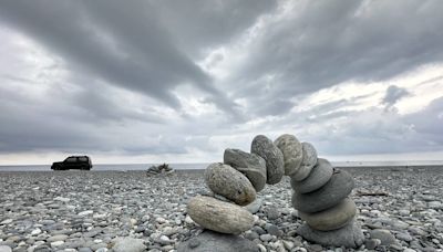 七星潭國際疊石藝術節 邀國外藝術家進駐創作