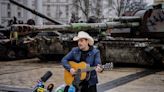 Brad Paisley Visits Kyiv With Delegation of U.S. Senators, Sings Ukrainian-Language Folk Song