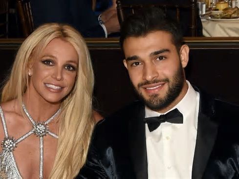 Sam Asghari está desconsolado y muy preocupado por Britney Spears