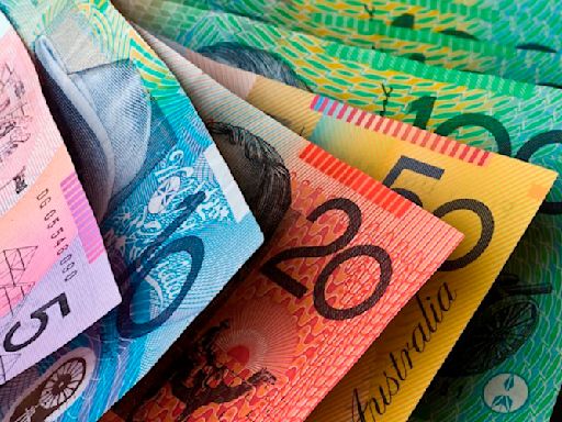 Australian Dollar closes the week with losses, RBA hawkish stance limits downside